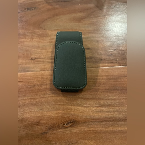 Sunglass Holder for Car Visor Clip, Magnetic Leather Eyeglass Hanger - Picture 3 of 4